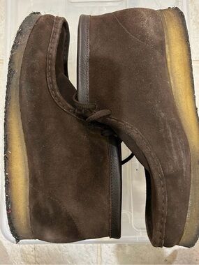 Men's Clarks Wallaby Brown Suede Shoes - Classic Lace-Up Comfort
